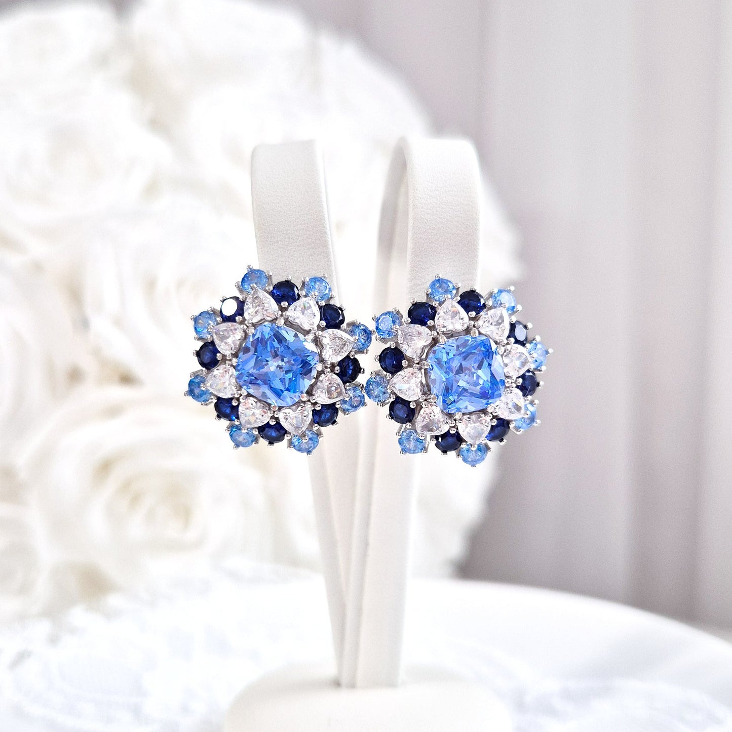 Silber Ohrringe, blaue Zirkonia Ohrringe, Weihnachtsohrringe, Schneeflocken Ohrringe, silver earrings cz blue, boucles doreilles, orecchini
