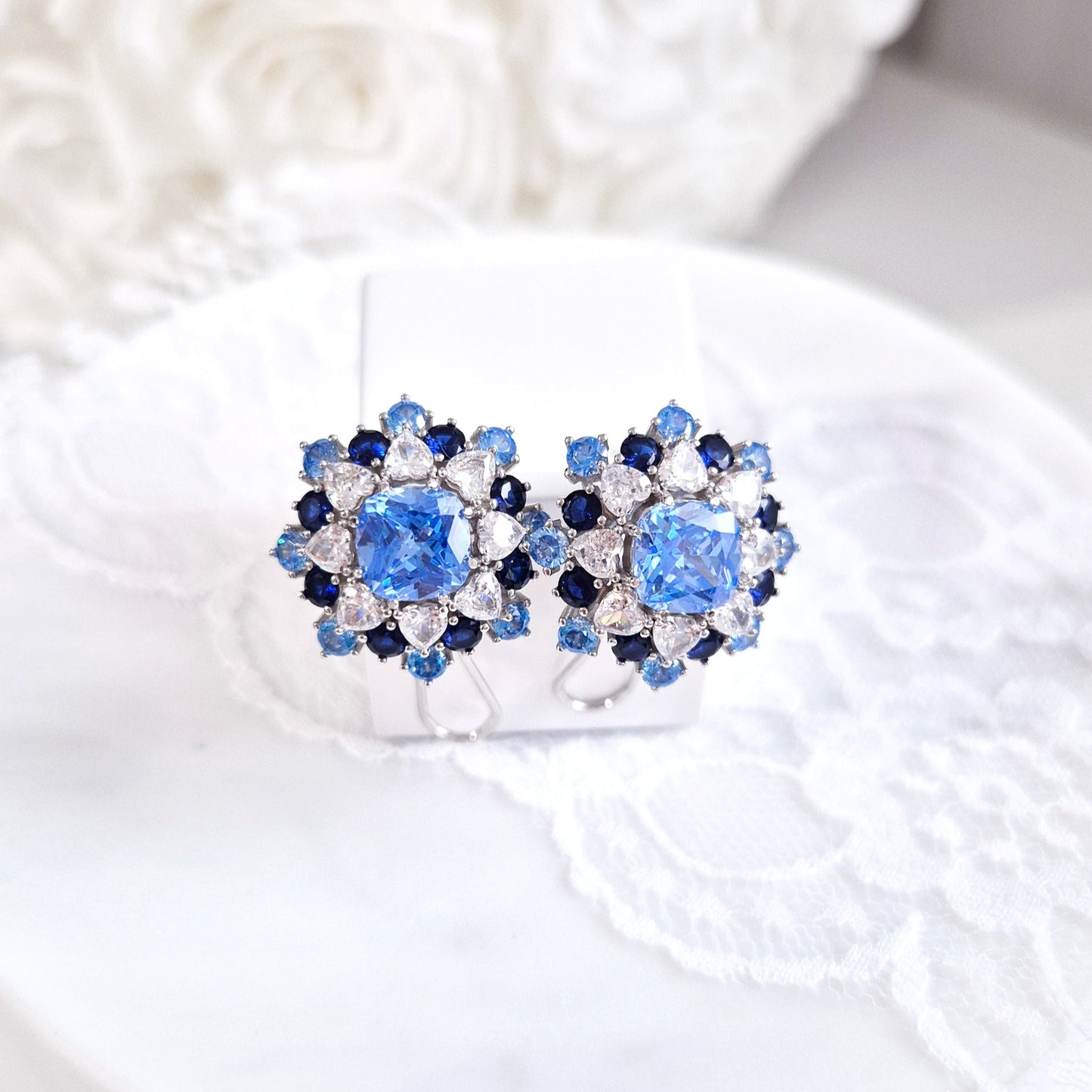 Silber Ohrringe, blaue Zirkonia Ohrringe, Weihnachtsohrringe, Schneeflocken Ohrringe, silver earrings cz blue, boucles doreilles, orecchini