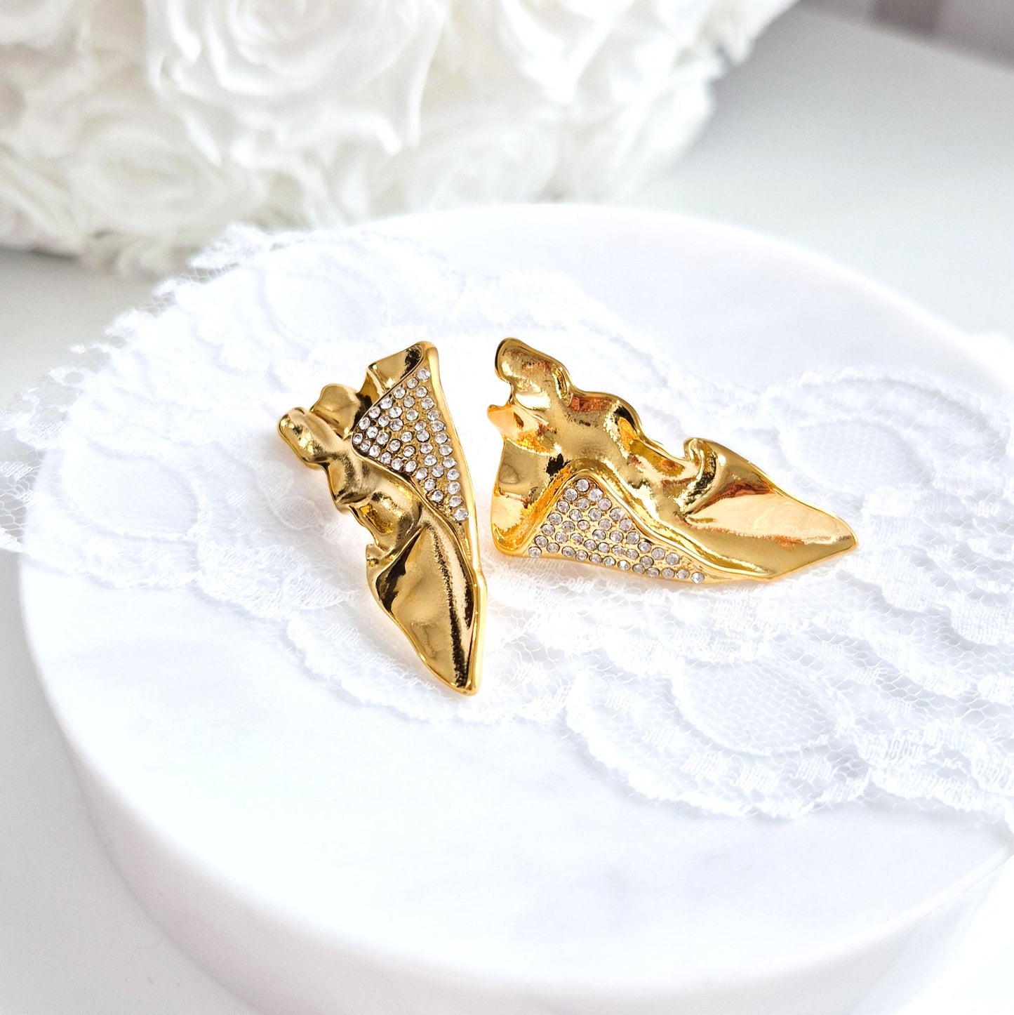 Statement earrings, Statemen Ohrringe, Ohrstecker, goldene Ohrringe, boucles doreilles, orecchini, earrings, gold earrings