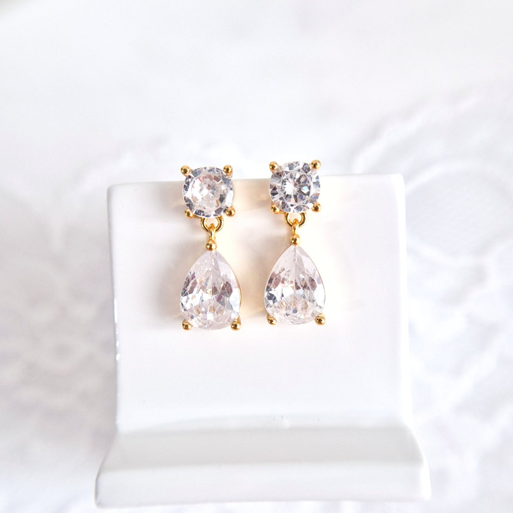 Tropfen Ohrringe gold, drop earrings gold, boucles doreilles, cz earrings, cz ohrringe, goldene Ohrringe, Ohrstecker vergoldet