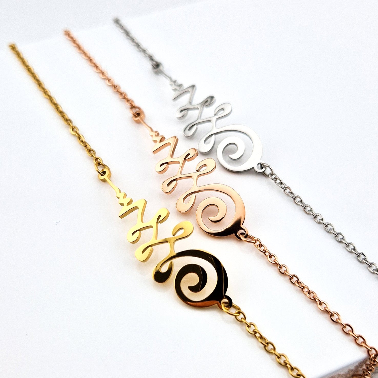 Unalome Armband, Unalome Bracelet, Unalome Symbol, Unalome meaning, Unalome tattoo, golden bracelet, goldenes Armband, Rosegold Armband, Silber Armband, gold bracelet, rose-gold bracelet, silver bracelet, Schmuck mit Bedeutung, Unalome Meaning, friendship bracelet, spiritual bracelet, spiritueller Schmuck, Freundschaftsarmband, gift for her