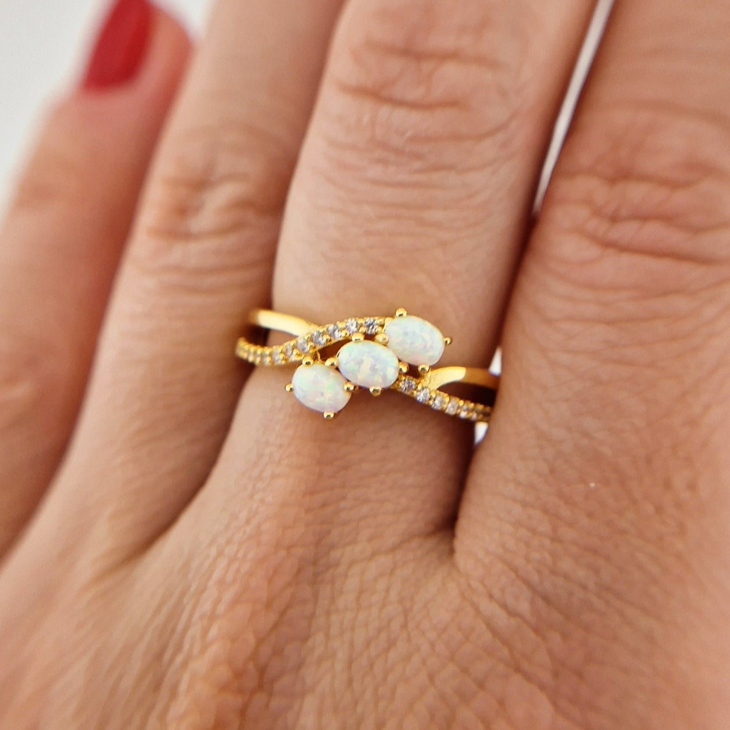 Weiss Opal Ring, Opal Ring, Ring, White Opal Ring, Opal Ring, golden Ring, three stone ring, gold Ring, Fingerring, Damenring, GOldener Ring, Ring mit Edelstein, Ring mit weissen Steinchen, white tone ring, ring with white stones, Gemstone Ring, Edelstein Ring Opal