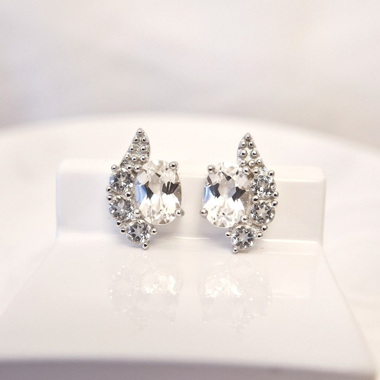 Weiss Topas Ohrringe, White Topaz Earrings, Topaz stud earrings, lab grown diamond earrings, lab grown topaz earrings, Silber Ohrringe, Silber Ohrstecker, silver earrings, Weiss Topas Ohrstecker, Silber Ohrstecker mit weissem Topas Edelstein, Topas Ohrringe, Weisse Edelstein Ohrringe, white topaz