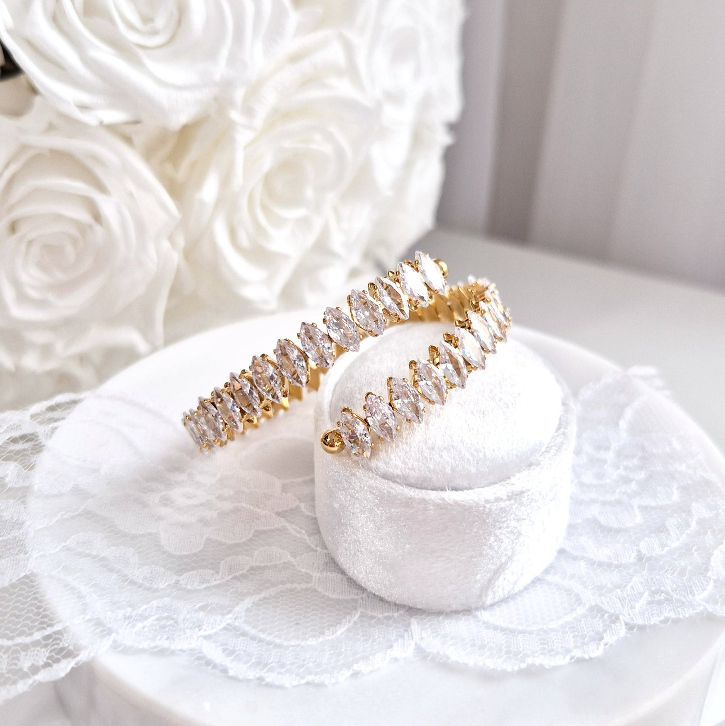 Zircon bracelet, Zirkonia Armband, cuff bracelet, open bangle, Armband, Armreif, goldenes Armband, golden Bracelet