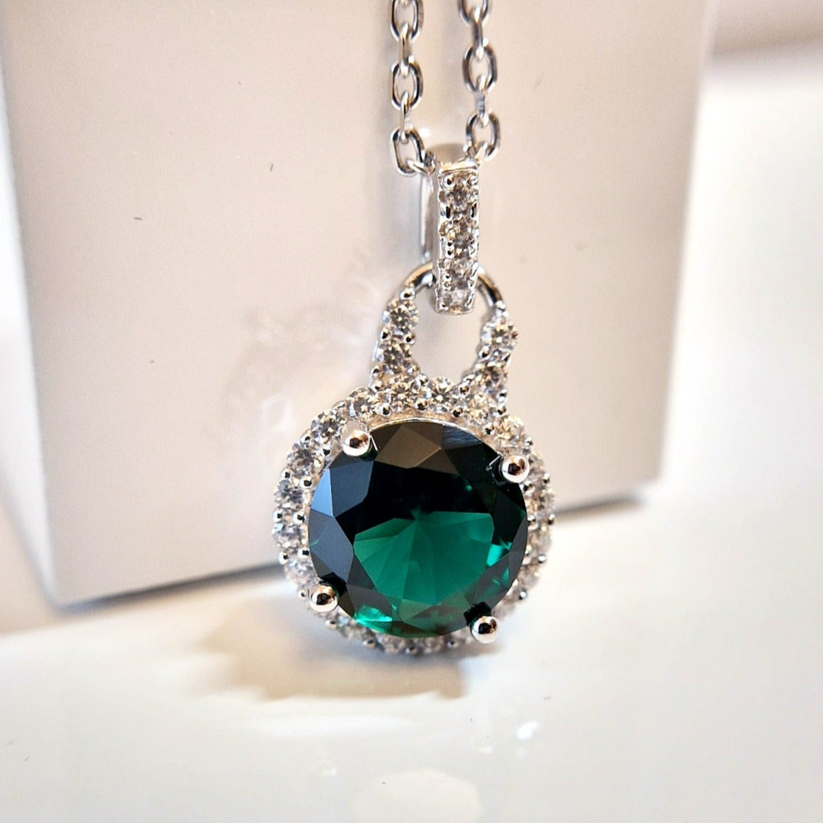 Smaragd Kette, Smaragd Halskette, Emerald necklace, Emaerlad pendant neckalce, silber Halskette, grüne Kette, Kette mit Smaragd Anhänger, silver necklace with green pendant, Halskette, Necklace, pendant necklace, green necklace