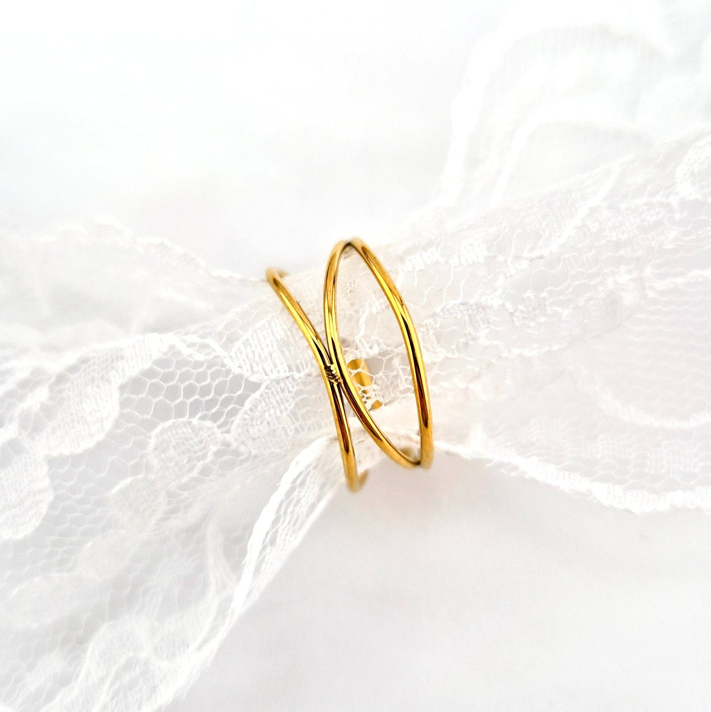 Minimalistischer Ring, minimalist ring, Bague minimaliste, Anello minimalista, golden ring, gold ring, bague doree, minimalist ring gold, Minimalistischer Ring Damen, minimalistischer Ring gold, Edelstein Ring gold, Stainless steel ring gold