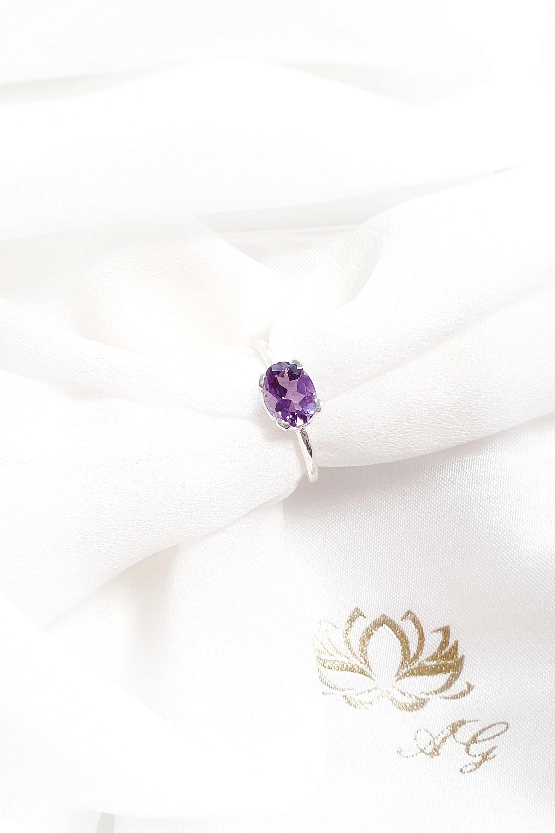 Amethyst Ring, Edelstein Ring Amethyst Edelsteinring mit oval geschliffenem Edelstein Amethyst, Amethyst Schmuck