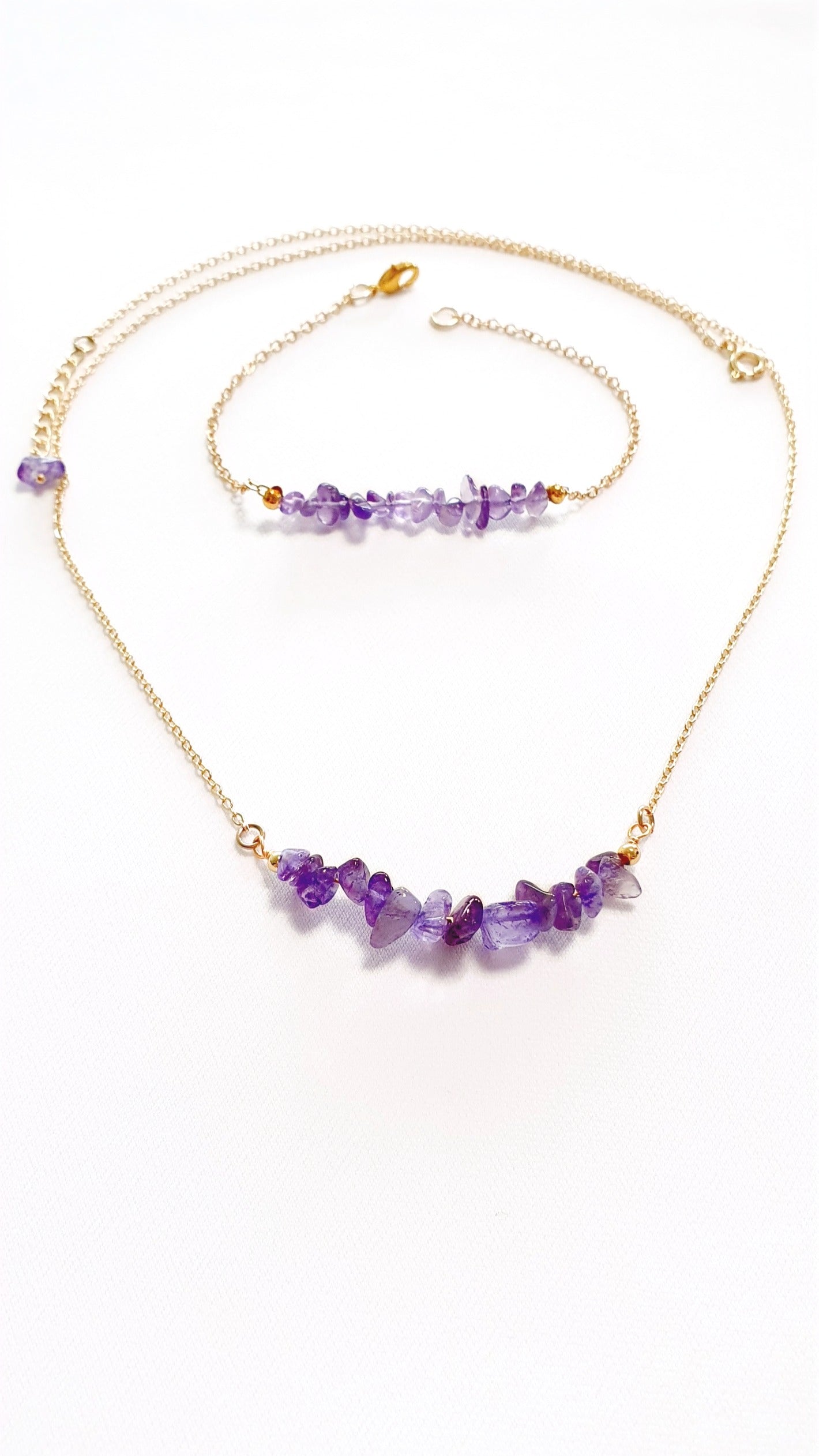 Amethyst Halskette, Goldene Amethyst Kette. lila Edelstein Halskette mit Amethyst Chipsreihe lila Amethyst Edelstein Halskette vergoldet elegante zierliche Halskette