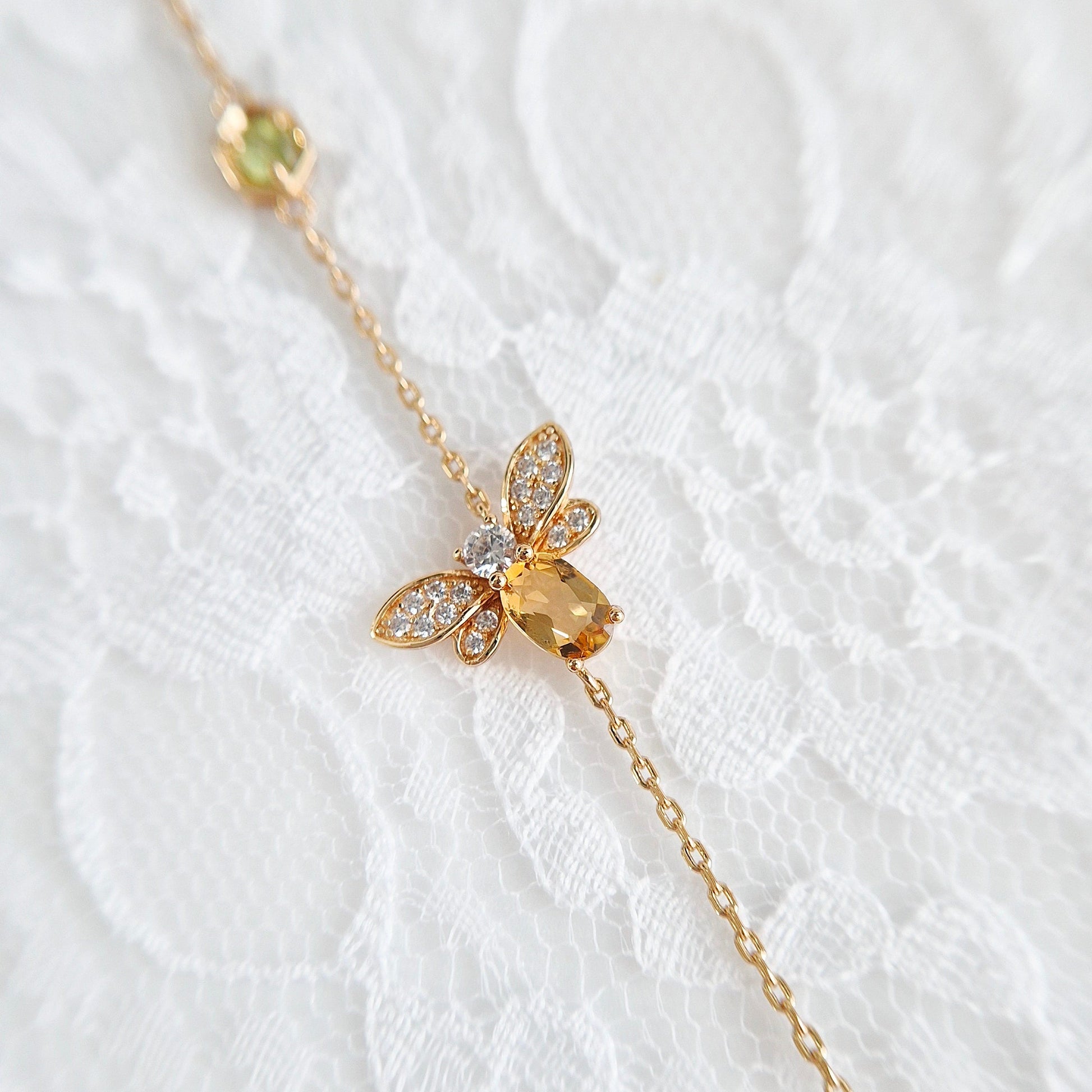 Bee bracelet, citrine bracelet, peridot birthstone, Bienen Armband, silver chain gold-plated, silber Armband vergoldet, Schmuck, Armband, Damenschmuck, jewelry, jewellery, bracelet, citrine gemstone bracelet, bracciale,  chmuck, Bienen Schmuck, bee jewelry, damen armschmuck, schmuck für sie, gift for her, birthday gift, jewelry present
