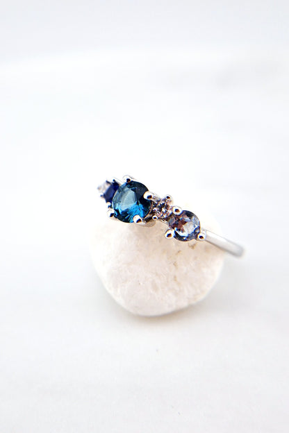 Ring blaue Edelsteine, Blue gemstone Ring, Topas Ring, London Blautopas Ring, Topas Ring, Aquamarin Ring, Blausaphir Ring, Saphir Ring, Silber Ring, Ring, Blauer Ring, eleganter Ring, elegant Ring, gemstone ring, silver ring, London blue topaz ring, blue topaz ring, topaz ring, Blue ring, elegant ring, ring jewelry
