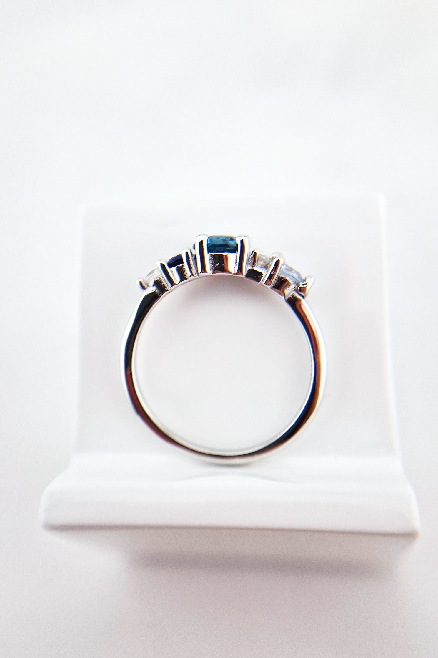 Ring blaue Edelsteine, Blue gemstone Ring, Topas Ring, London Blautopas Ring, Topas Ring, Aquamarin Ring, Blausaphir Ring, Saphir Ring, Silber Ring, Ring, Blauer Ring, eleganter Ring, elegant Ring, gemstone ring, silver ring, London blue topaz ring, blue topaz ring, topaz ring, Blue ring, elegant ring, ring jewelry