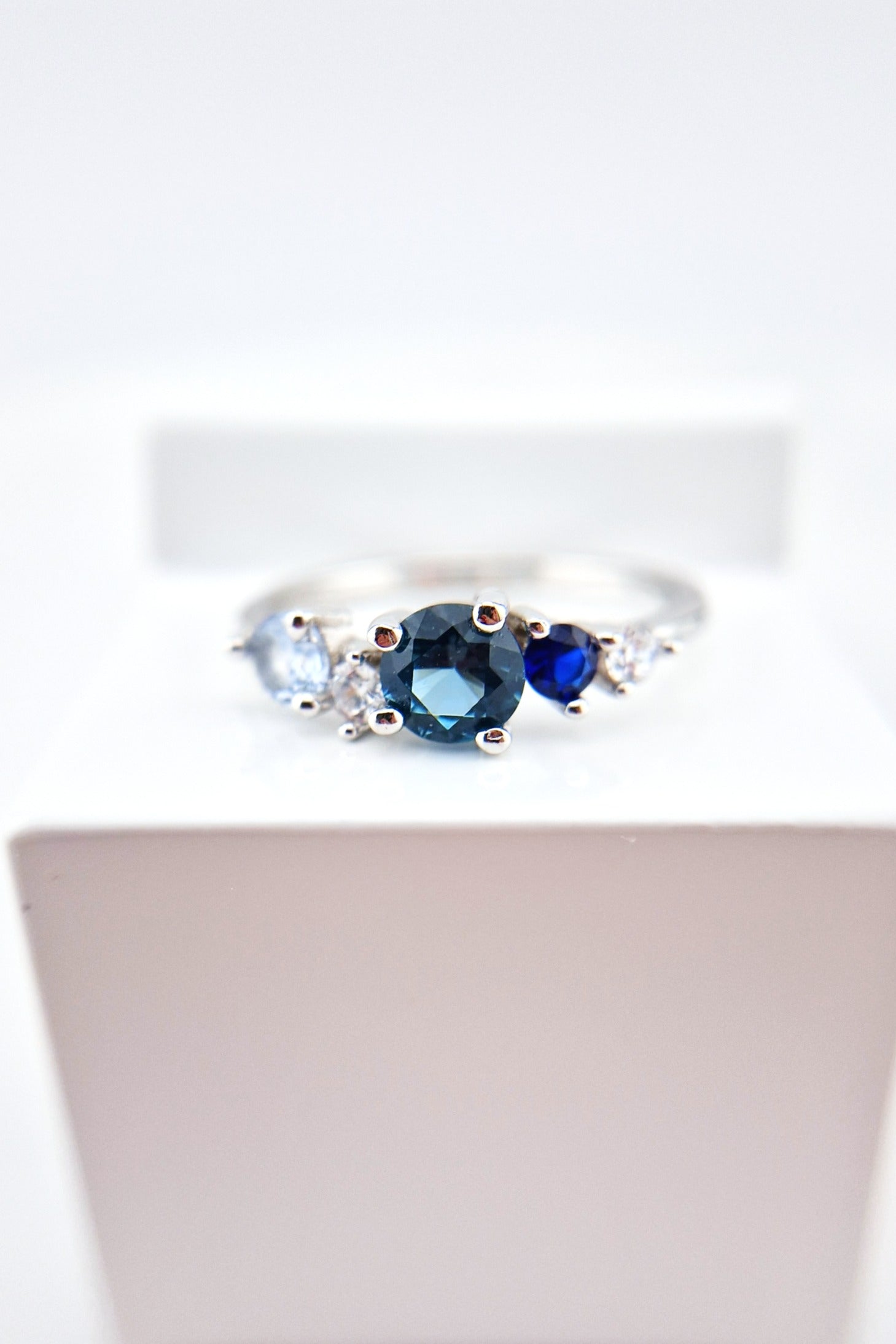Ring blaue Edelsteine, Blue gemstone Ring, Topas Ring, London Blautopas Ring, Topas Ring, Aquamarin Ring, Blausaphir Ring, Saphir Ring, Silber Ring, Ring, Blauer Ring, eleganter Ring, elegant Ring, gemstone ring, silver ring, London blue topaz ring, blue topaz ring, topaz ring, Blue ring, elegant ring, ring jewelry