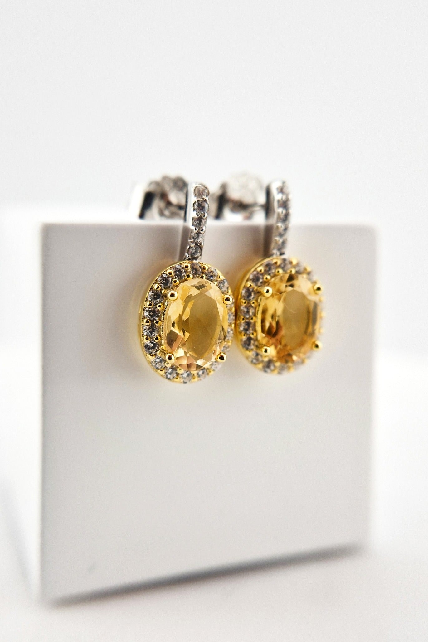 Citrin Ohrringe, Citrine Earrings, Citrin Ohrstecker, Citrine stud earrings, Citrin Schmuck kaufen, Zitrin Ohrringe, gelbe Ohrringe, yellow earrings, gold earrings, gemstone earrings, Edelstein Ohrringe