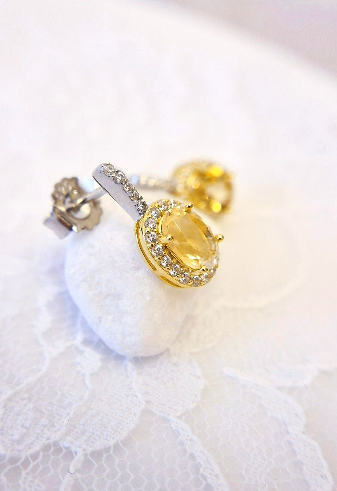 Citrin Ohrringe, Citrine Earrings, Citrin Ohrstecker, Citrine stud earrings, Citrin Schmuck kaufen, Zitrin Ohrringe, gelbe Ohrringe, yellow earrings, gold earrings, gemstone earrings, Edelstein Ohrringe