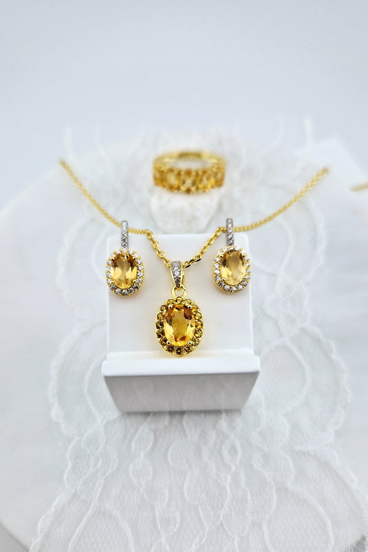 Citrin Schmuckset, Citrine Jewelry set, Citrin Ohrringe, Citrin Ohrstecker, Citrin Ring, Citrine Ring, Citrine Earrings, Citrine studs, Citrine necklace, Citrine pendant necklace, golden jewelry set, gold Schmuck Set, Silber Schmuckset, silver jewellery set, yellow jewelry set, gelber Citrin Schmuck