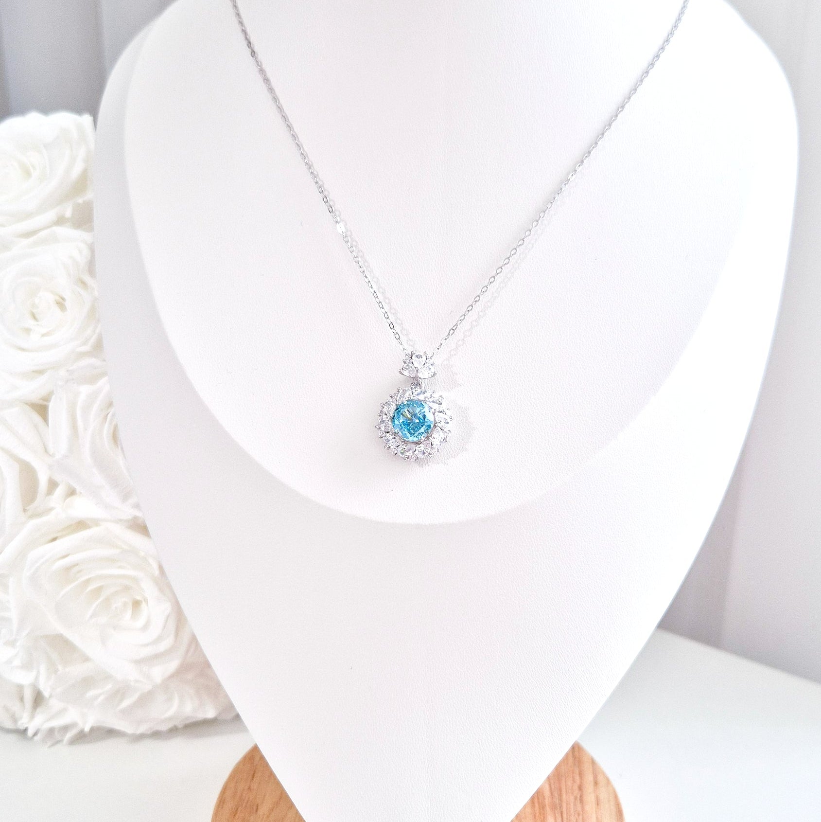 Halskette Zirkonia Eis Blau, ANhänger Kette, Damenhalskette, Halskette silber, necklace cz blue, zirconia necklace, collier, blue necklace, blue zirconia, collana