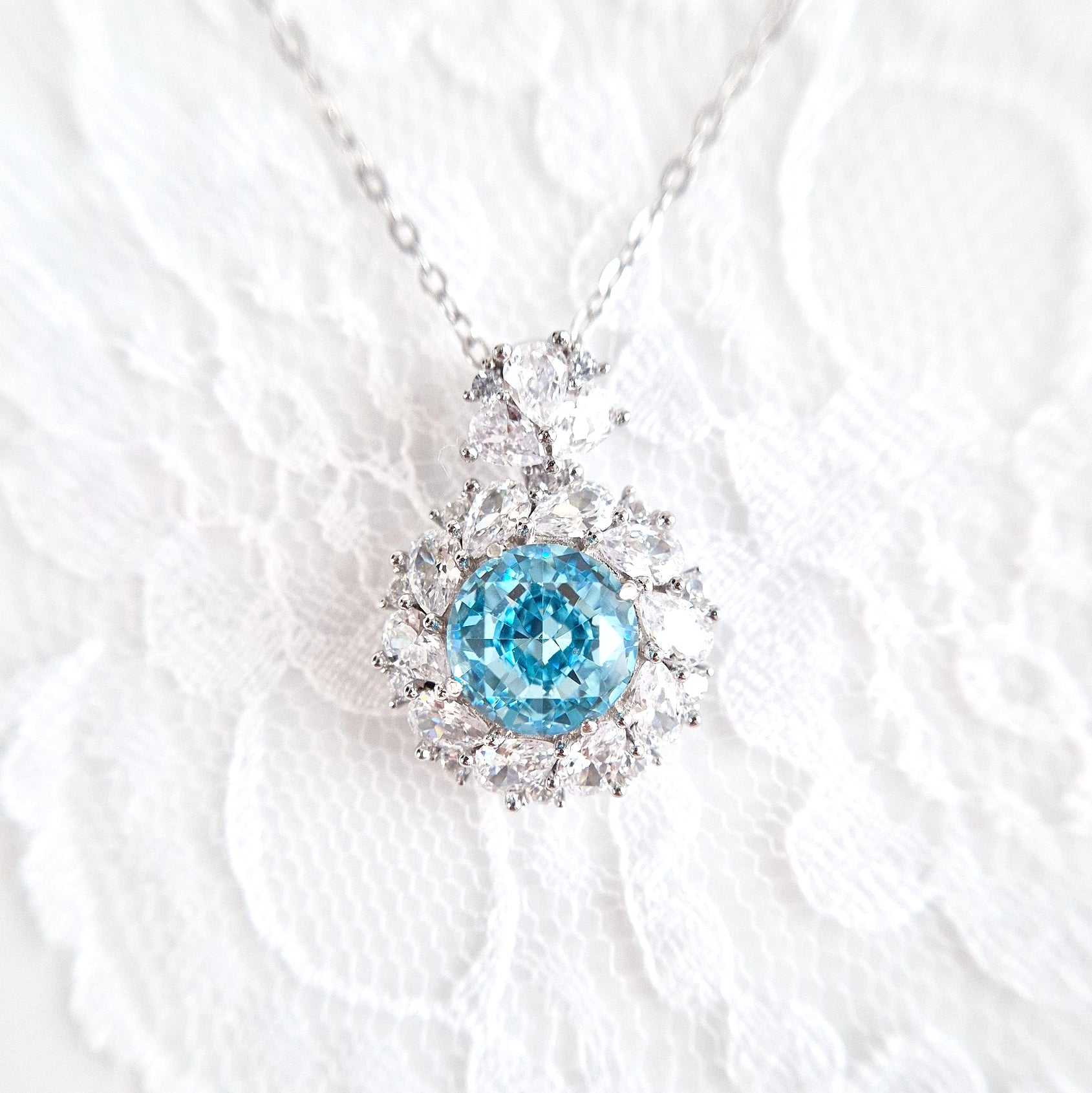 Halskette Zirkonia Eis Blau, ANhänger Kette, Damenhalskette, Halskette silber, necklace cz blue, zirconia necklace, collier, blue necklace, blue zirconia, collana