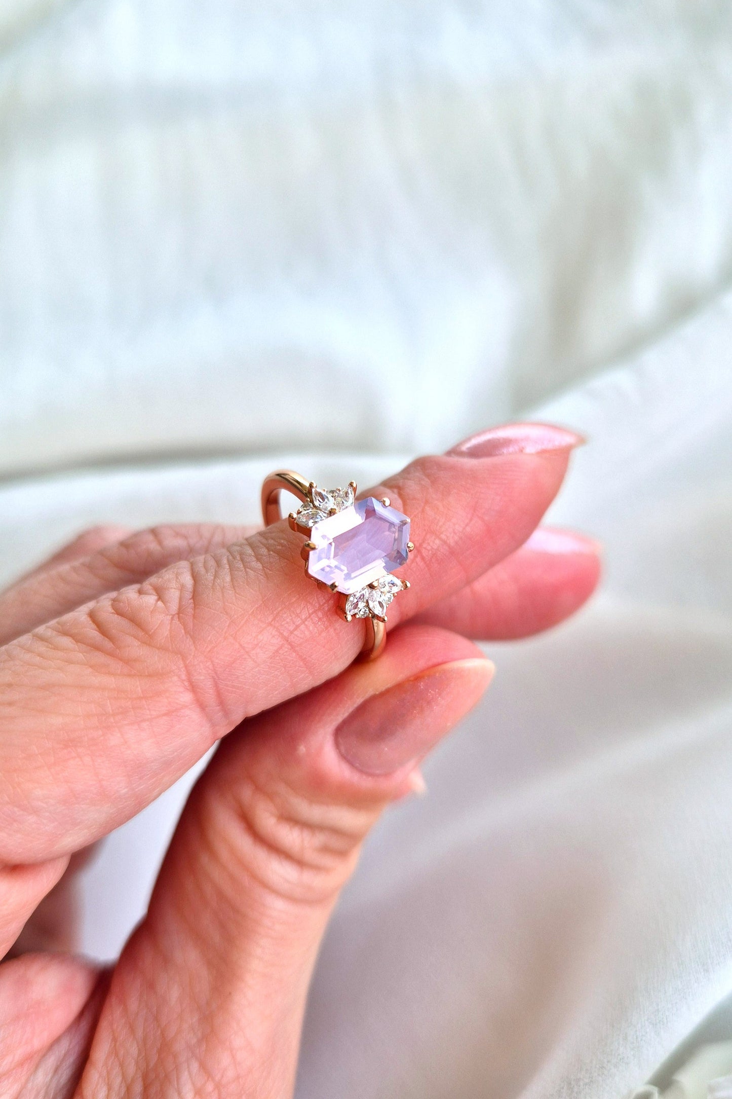 Lavendelquarz Ring, Lavender quartz Ring, rosegold ring lavender quartz, rosegold ring, Bague en quartz lavande, Anello in quarzo lavanda, Ring Schweiz, Bague suisse, ring switzerland, Anello Svizzera, Ring, Anello, Bague, Rosegold Ring, bague plaqué or rose, Lavender Ring, Bague lavanda, Fingerring, Damenring