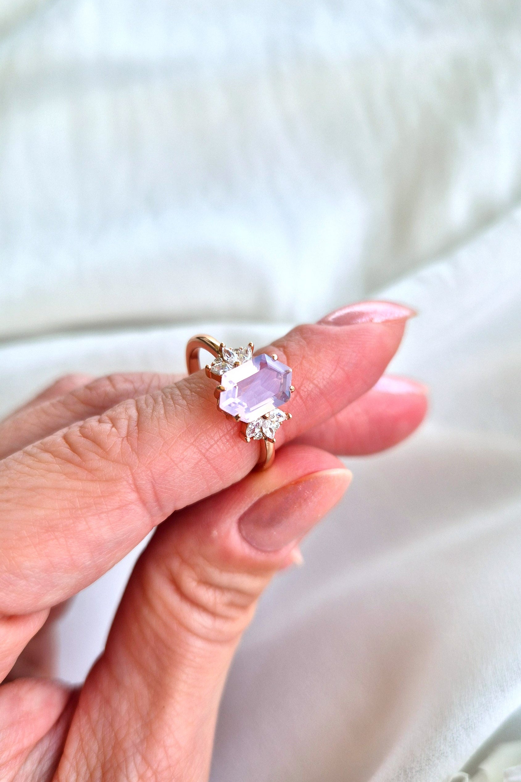 Lavendelquarz Ring, Lavender quartz Ring, rosegold ring lavender quartz, rosegold ring, Bague en quartz lavande, Anello in quarzo lavanda, Ring Schweiz, Bague suisse, ring switzerland, Anello Svizzera, Ring, Anello, Bague, Rosegold Ring, bague plaqué or rose, Lavender Ring, Bague lavanda, Fingerring, Damenring
