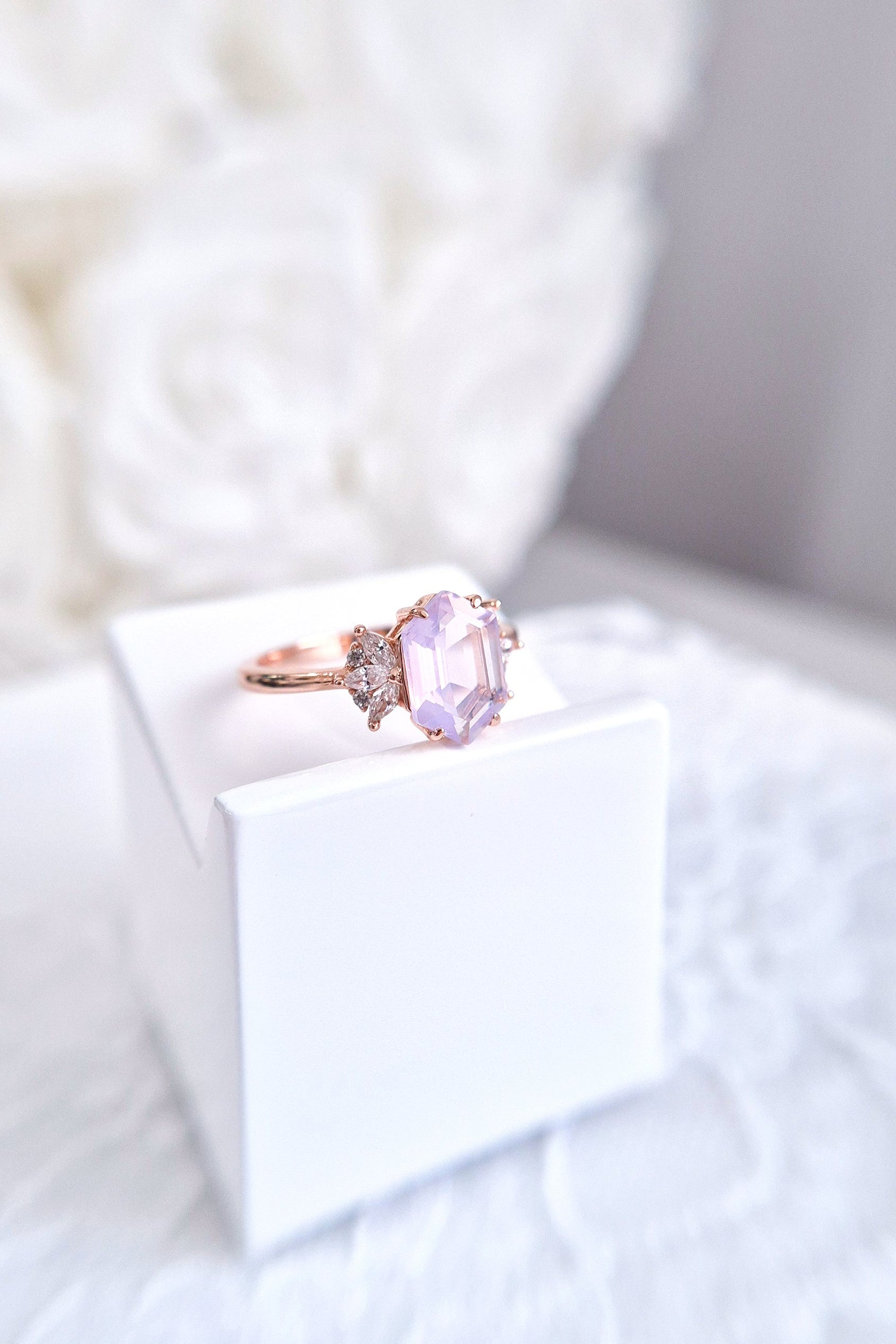 Lavendelquarz Ring, Lavender quartz Ring, rosegold ring lavender quartz, rosegold ring, Bague en quartz lavande, Anello in quarzo lavanda, Ring Schweiz, Bague suisse, ring switzerland, Anello Svizzera, Ring, Anello, Bague, Rosegold Ring, bague plaqué or rose, Lavender Ring, Bague lavanda, Fingerring, Damenring