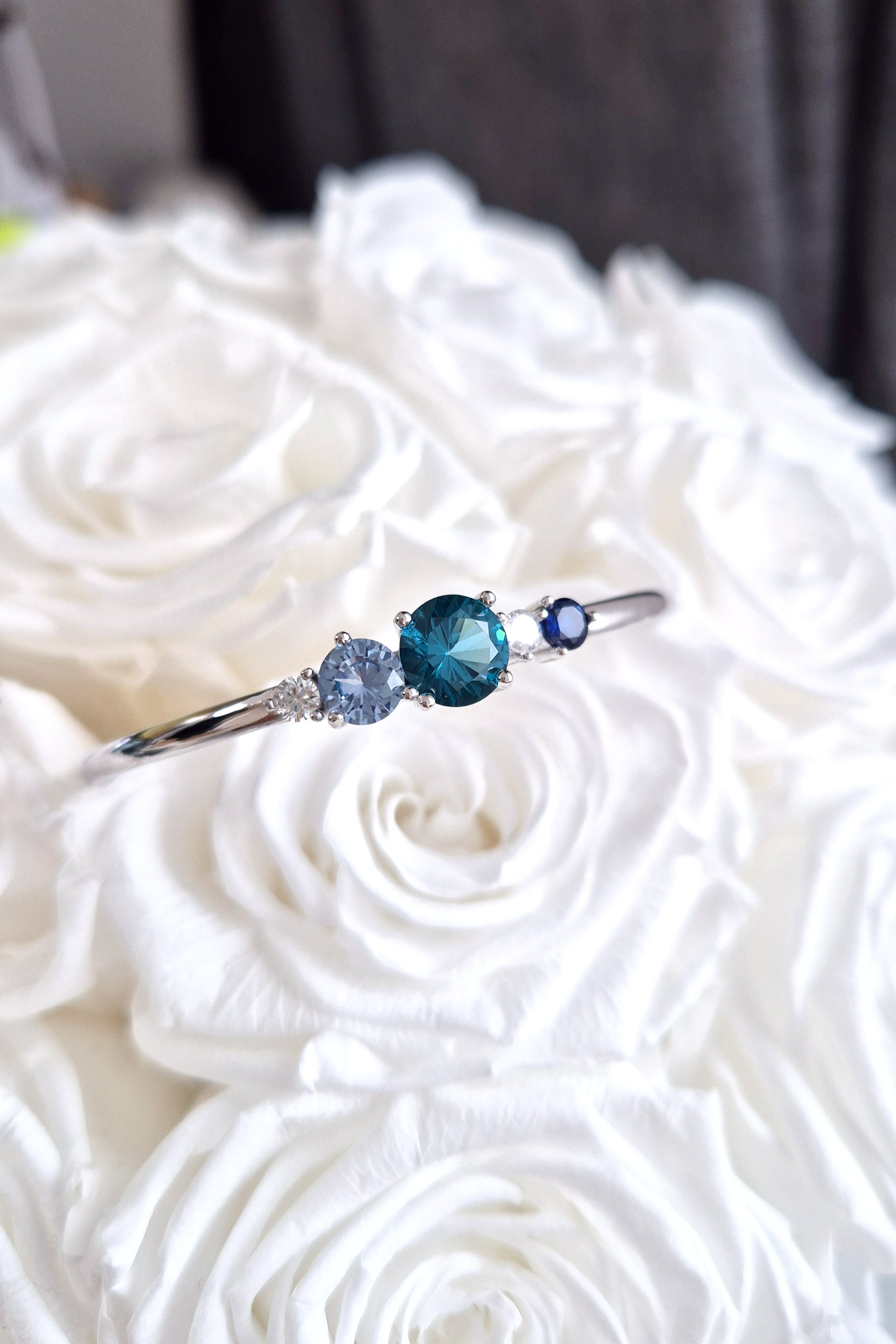 London Blue Topaz Bracelet, Silber Armreifen, Silber Armband, Topaz bangle, Armreifen mit blauen Edelsteinen, Silber Armreifen mit blauen Edelsteinen. blue gemstone bracelet, topaz bracelet, Silber Schmuck, Aquamarin, Saphir, Topas, Schmuck, jewelry, jewellery, bracelet, bracciale