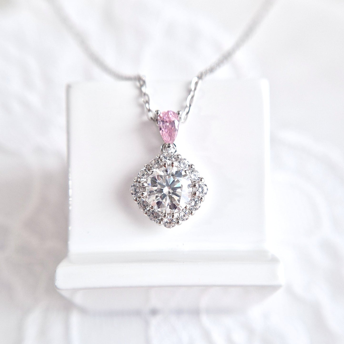 Moissanit Halskette, Moissanite Necklace, Damen Kette, Anhänger Halskette, Damenschmuck, Halskette, Silberkette, 925 Sterling Silber Kette, Necklace, collier, collana, Schmuck, jewelry, jewellery, bijou, bijoux, gioielli, gioiello, 1ct moissanite pendant, Anniversary gift for her