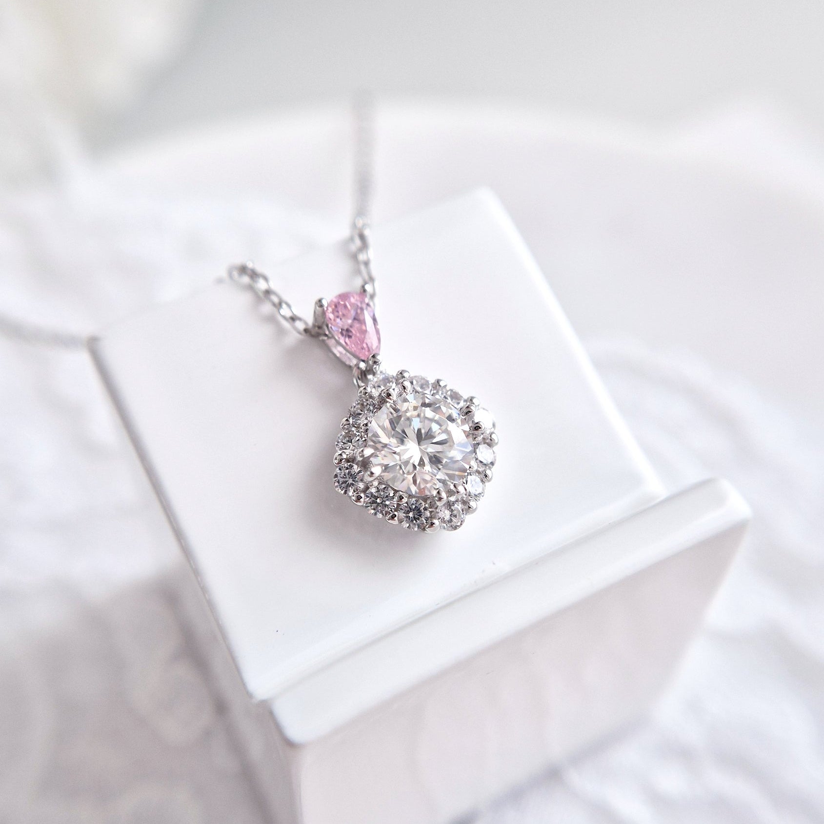 Moissanit Halskette, Moissanite Necklace, Damen Kette, Anhänger Halskette, Damenschmuck, Halskette, Silberkette, 925 Sterling Silber Kette, Necklace, collier, collana, Schmuck, jewelry, jewellery, bijou, bijoux, gioielli, gioiello, 1ct moissanite pendant, Anniversary gift for her