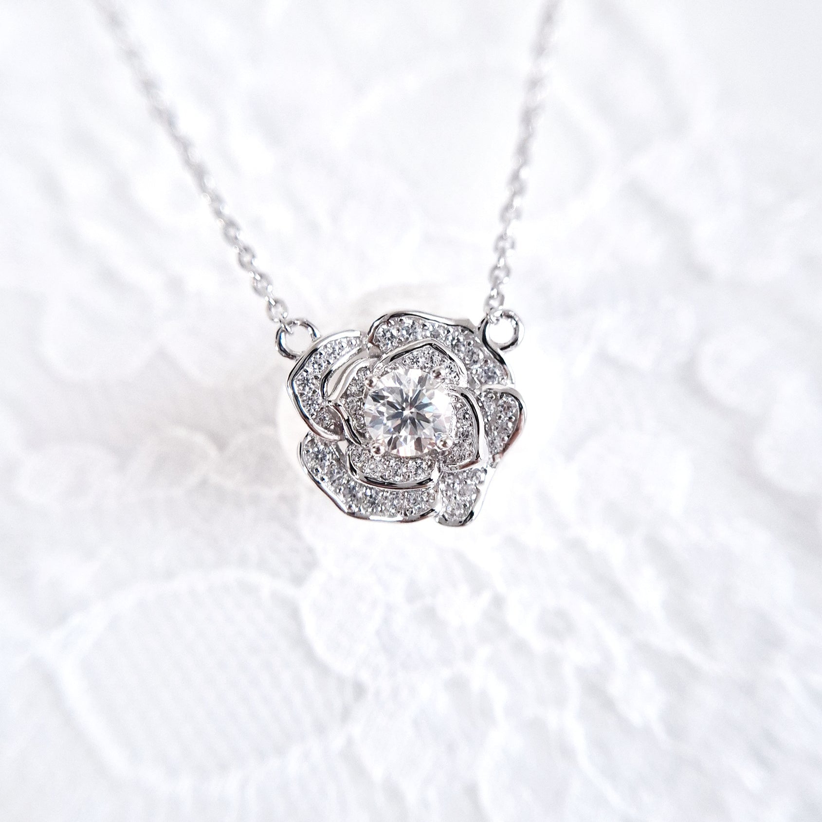 Moissanite pendant necklace rose flower, Moissanit Kette, Halskette, Collier moissanite
