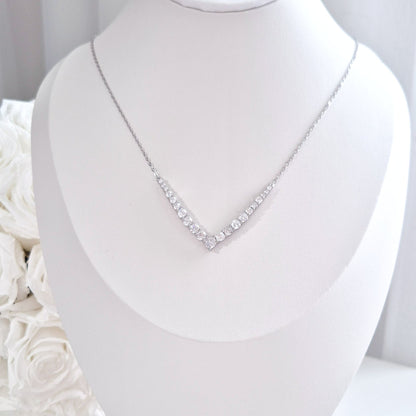 Necklace V-shaped, Halskette V-Form, Silber Kette, silver pendant necklace