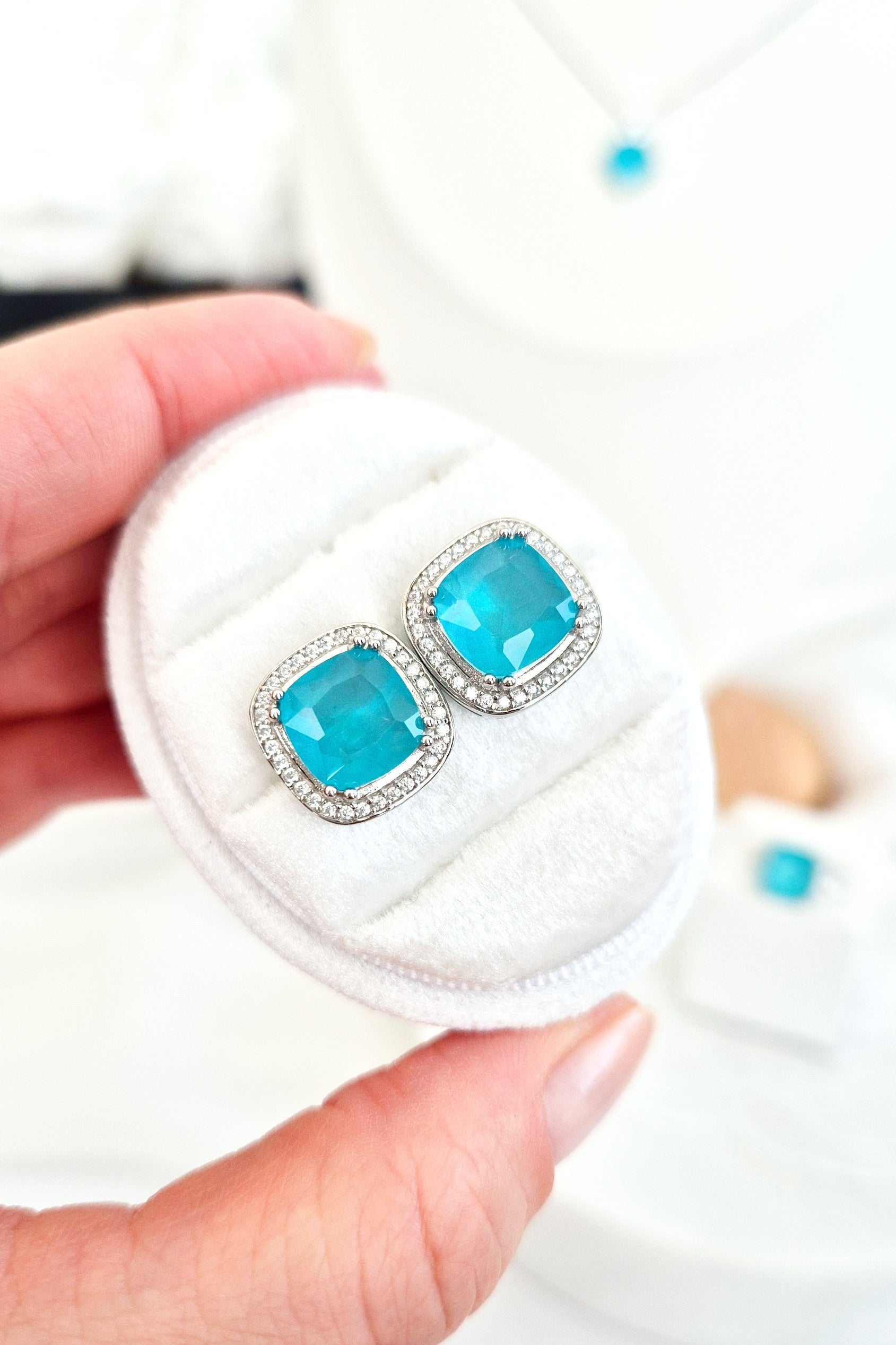 Paraiba Ohrringe, Paraiba earrings, Boucles doreilles Paraiba, Orecchini Paraiba, Paraiba Turmalin Ohrringe, Paraiba Tourmaline earrings, Paraiba Ohrstecker, Ohrringe, Ohrstecker, earrings, orecchini, boucles doreilles, blue earrings, tükies Ohrringe, Silber Ohrringe, Silver earrings, Paraiba Turmalin Silber Ohrringe, statement Ohrringe, statement earrings
