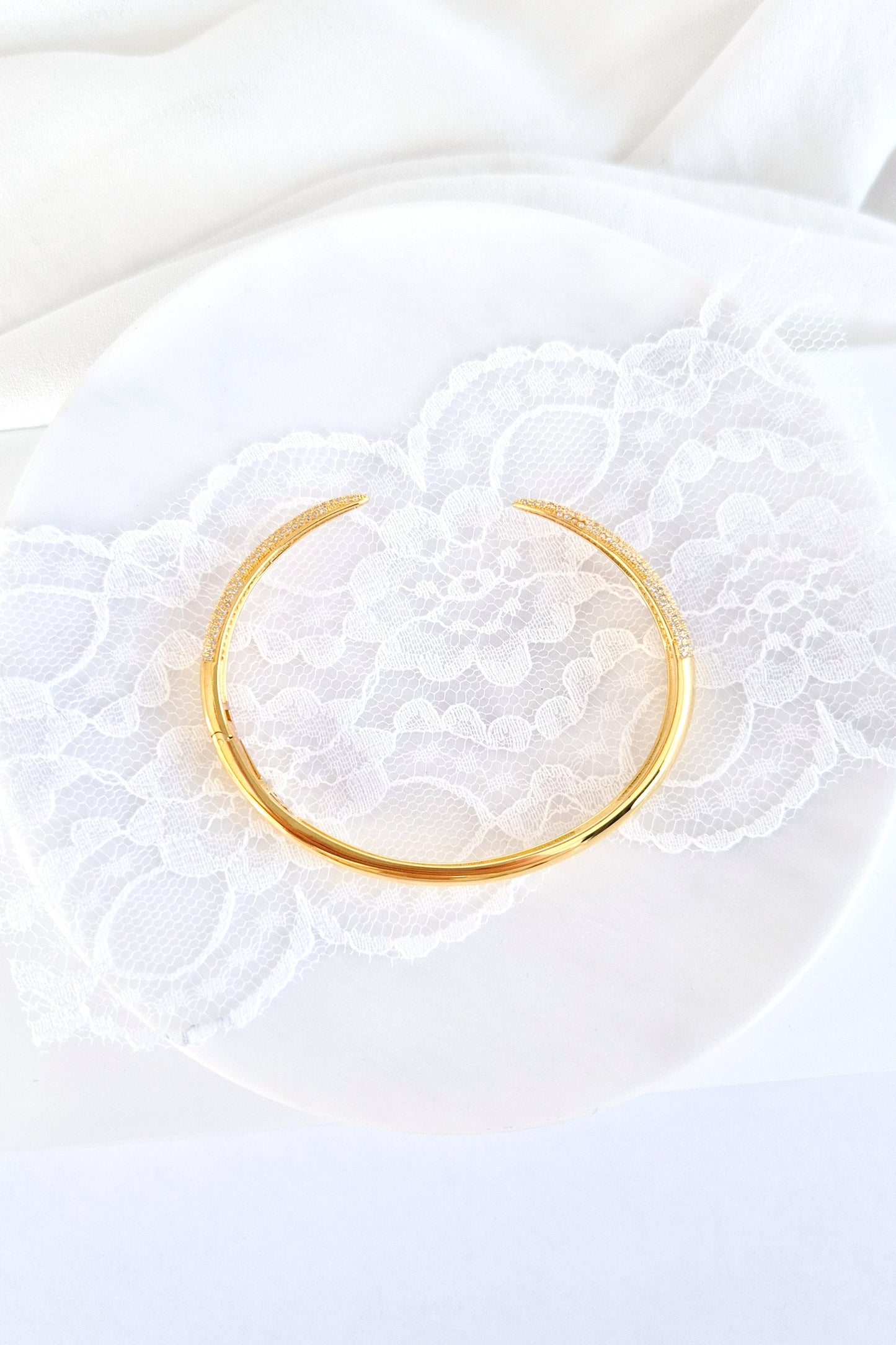 Pave Armreif, Pave bangel, bracelet pave, bracciale pave, gold bangle, claw bangle, gold armreif, goldener armreif, Krallen Armreif, bracelet dore, bracciale dorato, elegant bangle, eleganter armreif, Armreif, Bangle, bracelet, bracciale, bracelet