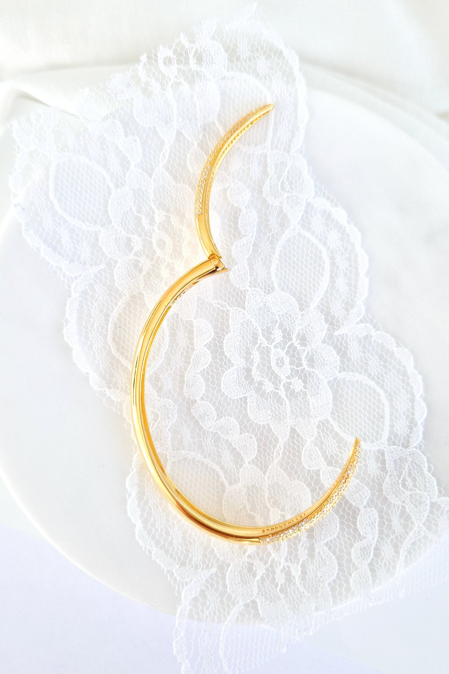 Pave Armreif, Pave bangel, bracelet pave, bracciale pave, gold bangle, claw bangle, gold armreif, goldener armreif, Krallen Armreif, bracelet dore, bracciale dorato, elegant bangle, eleganter armreif, Armreif, Bangle, bracelet, bracciale, bracelet