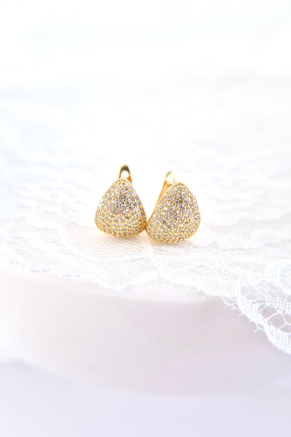 Pavé Schmuckset, Pave jewelry Set, Parure de bijoux pavée, Set di gioielli pavé, Gold Schmuckset, goldenes Schmuckset, Minimalistisches Schmuckset mit Pavé Fassung, golden jewelry sest, gold jewelry set, Pavé earrings, Pave Ohrringe, Pave necklace, Pave Halskette, Pave ring