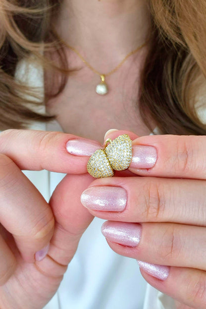 Pavé Ohrringe, Pavé earrings, Boucles doreilles pavé, Orecchini pavé, Gold Ohrringe, goldene Ohrringe, Goldene Creolen, Ohrringe, Creolen, golden Earrings, gold earrings, boucles doreed plaque dor, boucles doreilles, orecchini, huggie hoop earrings, hoop earrings, earrings, orecchini dorata