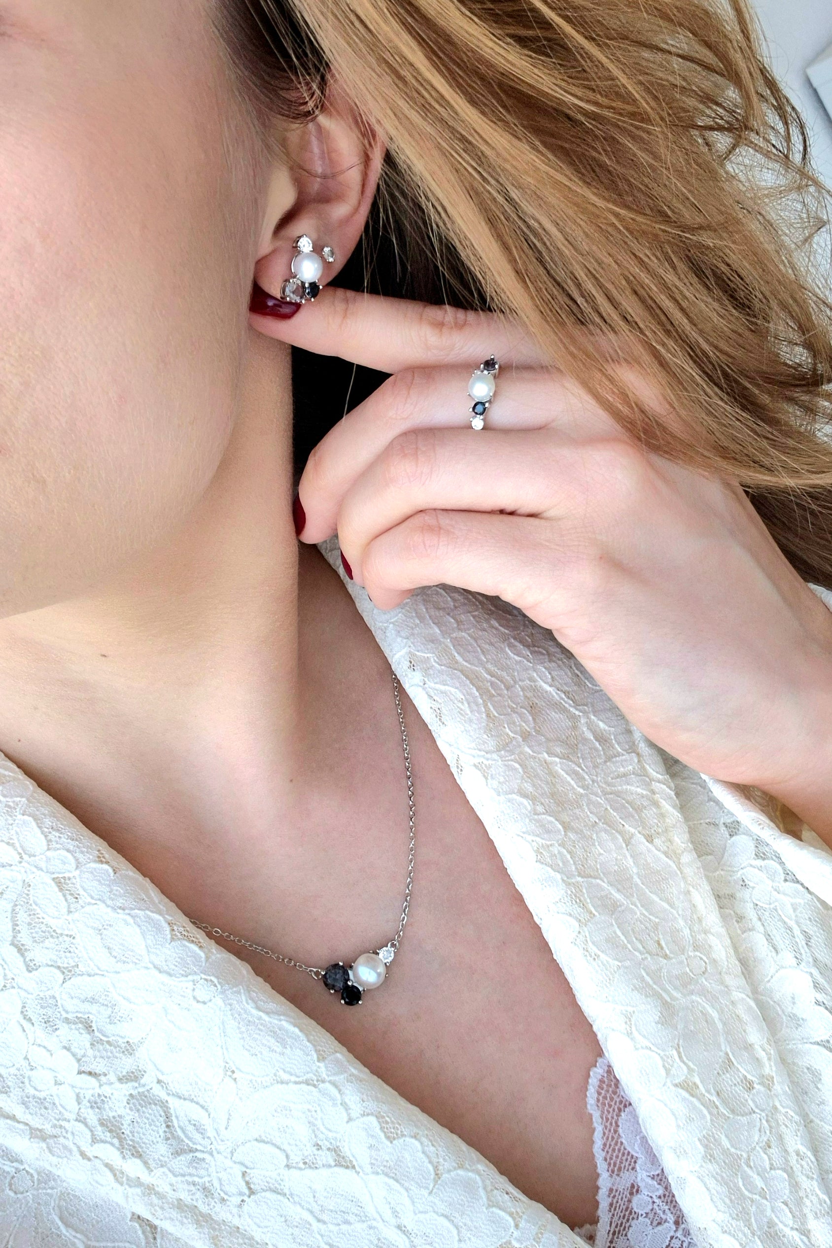 Perlen Schmuckset, Pearl Jewelry set, Silber Schmuckset, Silver Jewelry set, Perlen Kette, Perlen Ring, Pearl necklace, Pearl ring, Perlen Ohrringe, Silber Ohrringe, Pearl Earrings, Silver earrings, black earrings, schwarze Ohrringe, Perlen Ohrstecker, Perlen Ohrringe silber, Pear earrings, Süsswasserperlen Ohrringe, Schwarzer Spinell Ohrringe, Ohrringe, Ohrstecker