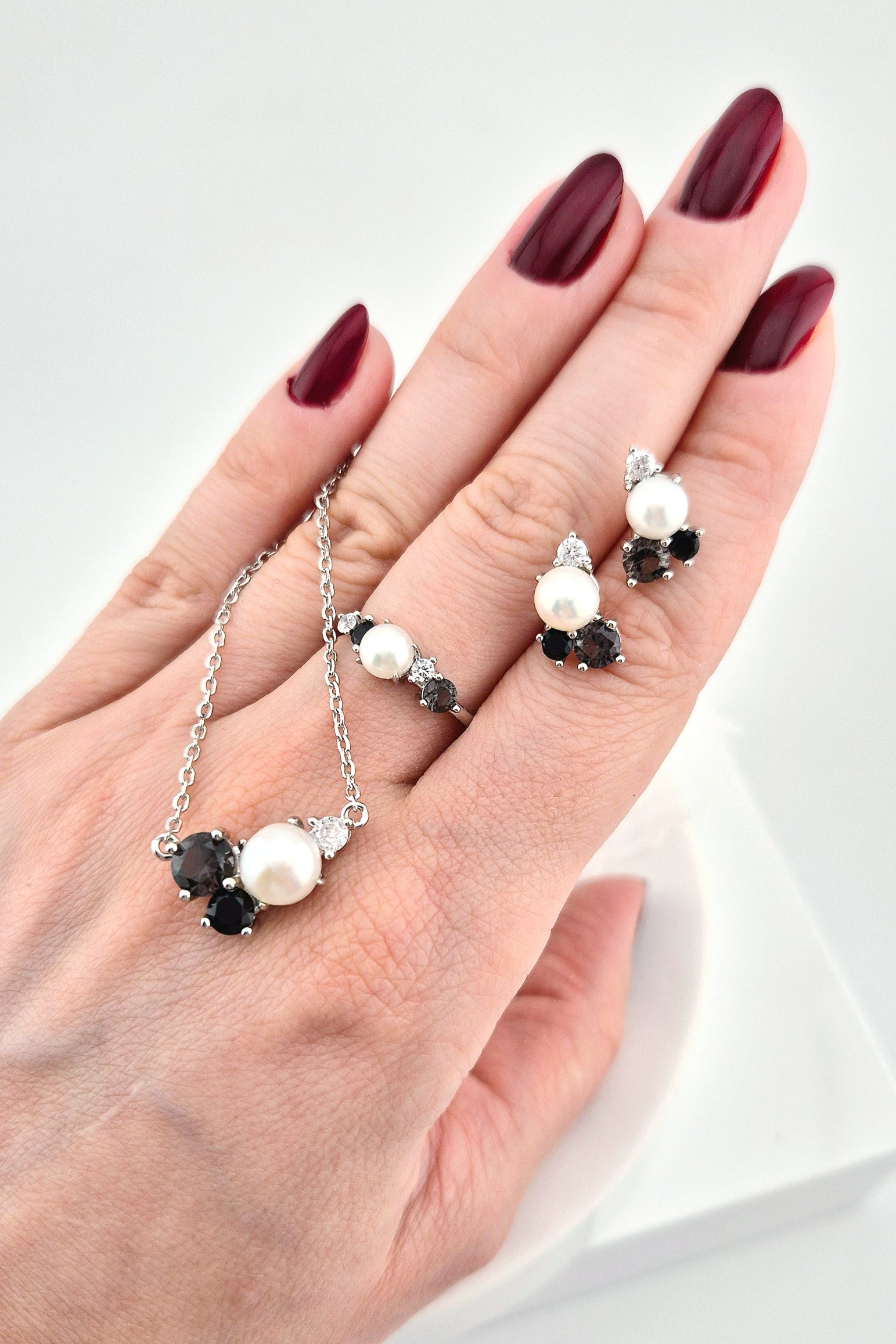 Perlen Schmuck Set, Pearl jewelry set, Perlen Schmuckset, Silber Schmuckset, Pearl Jewelry set, Perlen Ohrringe, Perlen Halskette, Perlen Ring, Perlenring, Pearl Ring, SIlber RIng, Silberring, Damenring, Pearl Ring - Perlen Ring mit schwarzem Spinell und grauem Nano Stein, Silber Ring Süsswasser Perlen Ring, fresh water pearl, Pearl necklace, Pearl Ping, Pearl earrings