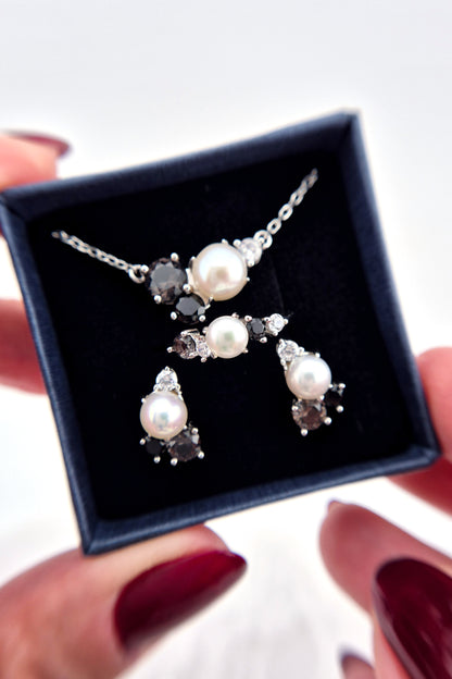 Perlen Schmuckset, Pearl Jewelry set, Silber Schmuckset, Silver Jewelry set, Perlen Kette, Perlen Ring, Pearl necklace, Pearl ring, Perlen Ohrringe, Silber Ohrringe, Pearl Earrings, Silver earrings, black earrings, schwarze Ohrringe, Perlen Ohrstecker, Perlen Ohrringe silber, Pear earrings, Süsswasserperlen Ohrringe, Schwarzer Spinell Ohrringe, Ohrringe, Ohrstecker
