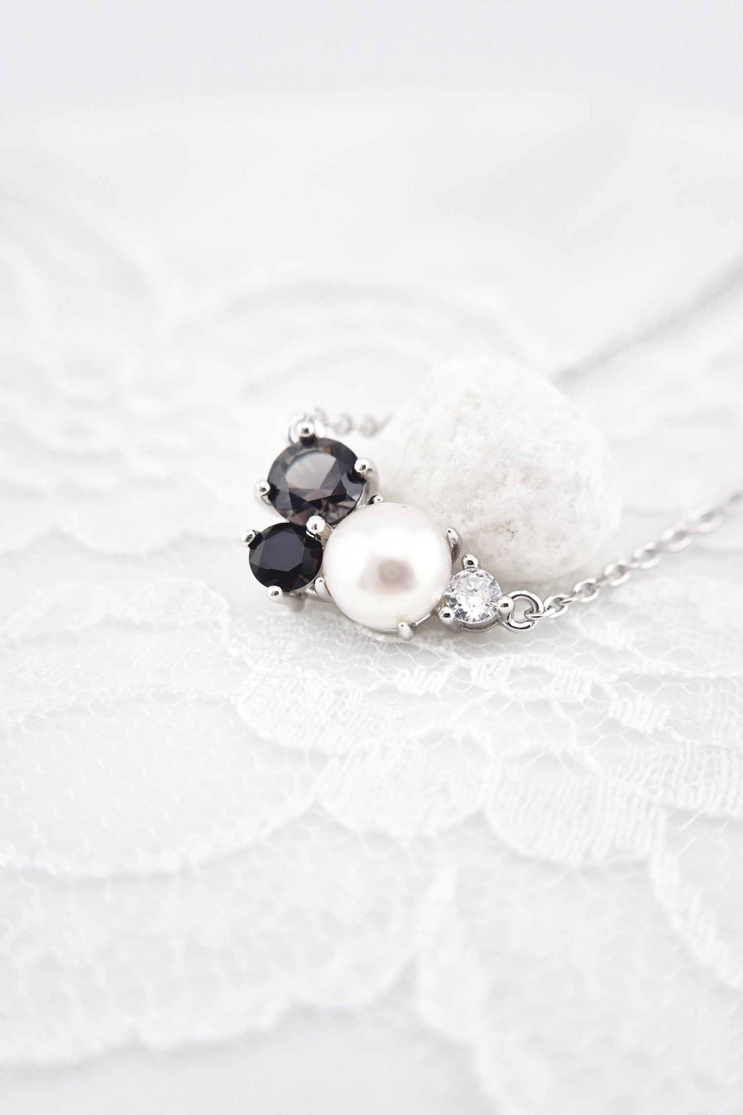Perlen Kette, Pearl Necklace, Perlenkette Damen, Süsswasserperlen Halskette, silver necklace with pearl pendant, black and white pearl necklace, Silber Halskette, Halskette mit Anhänger, Halskette, Perlenhalskette, Perlen Halskette