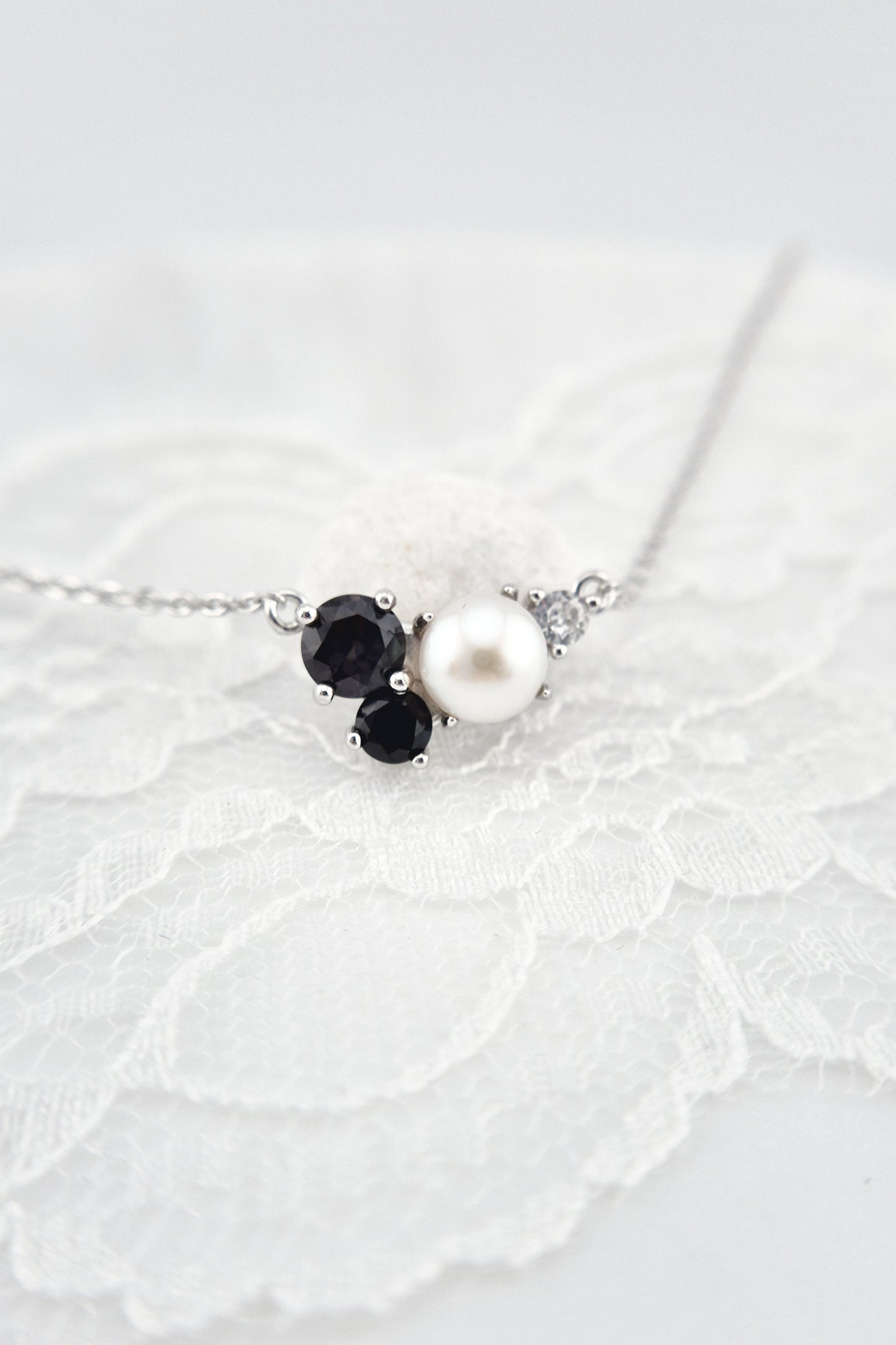 Perlen Kette, Pearl Necklace, Perlenkette Damen, Süsswasserperlen Halskette, silver necklace with pearl pendant, black and white pearl necklace, Silber Halskette, Halskette mit Anhänger, Halskette, Perlenhalskette, Perlen Halskette