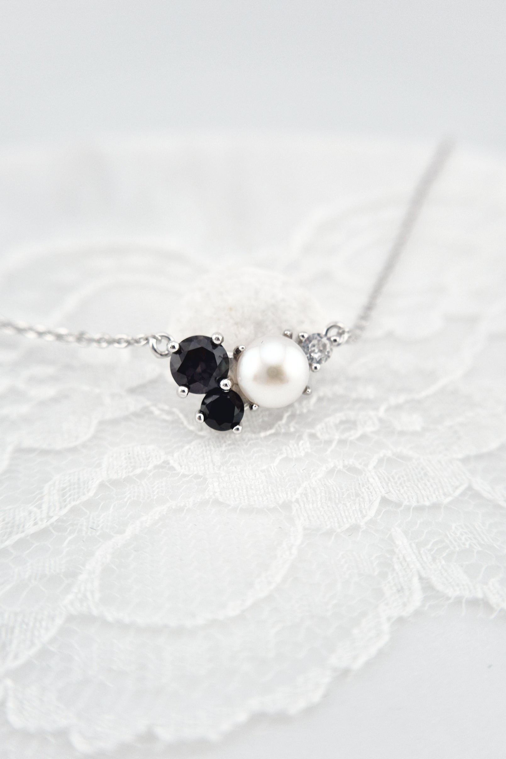 Perlen Kette, Pearl Necklace, Perlenkette Damen, Süsswasserperlen Halskette, silver necklace with pearl pendant, black and white pearl necklace, Silber Halskette, Halskette mit Anhänger, Halskette, Perlenhalskette, Perlen Halskette