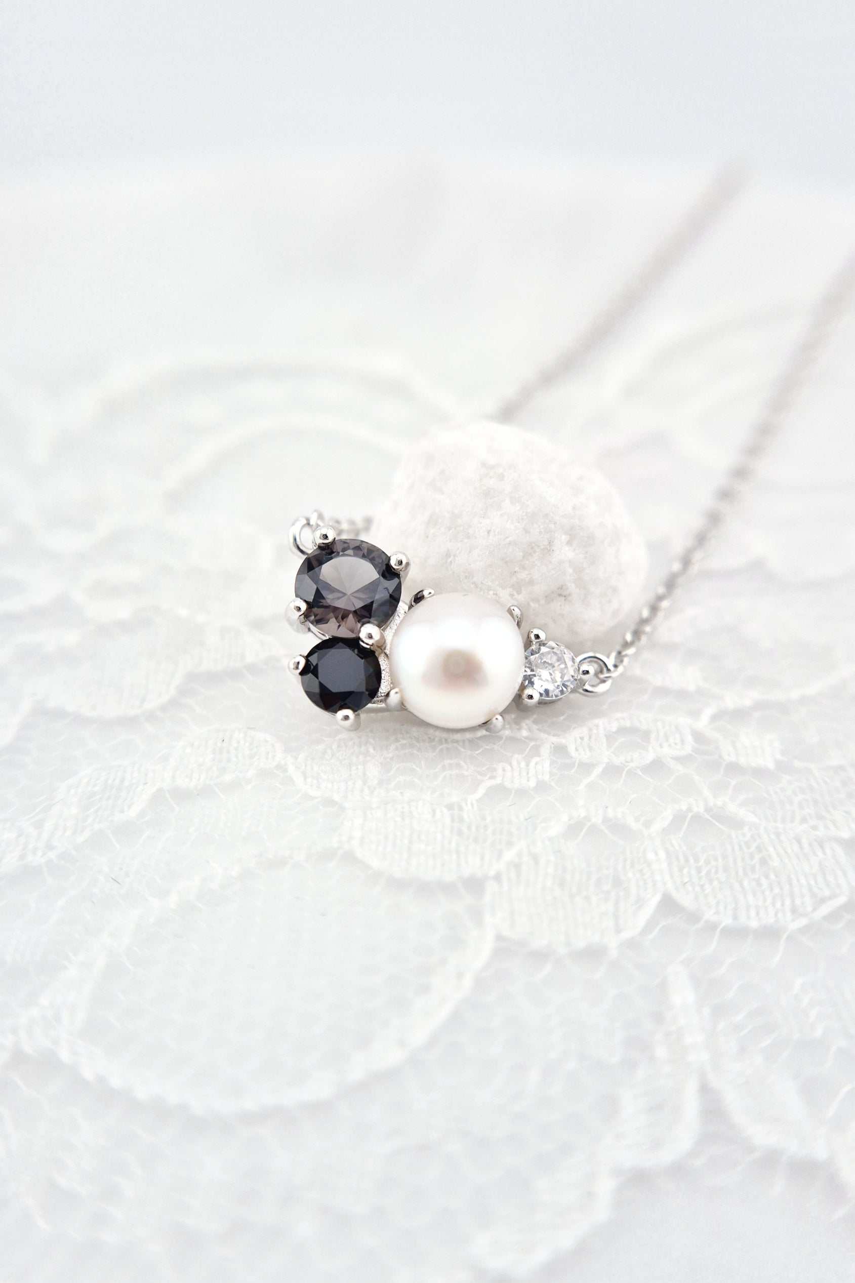 Perlen Kette, Pearl Necklace, Perlenkette Damen, Süsswasserperlen Halskette, silver necklace with pearl pendant, black and white pearl necklace, Silber Halskette, Halskette mit Anhänger, Halskette, Perlenhalskette, Perlen Halskette