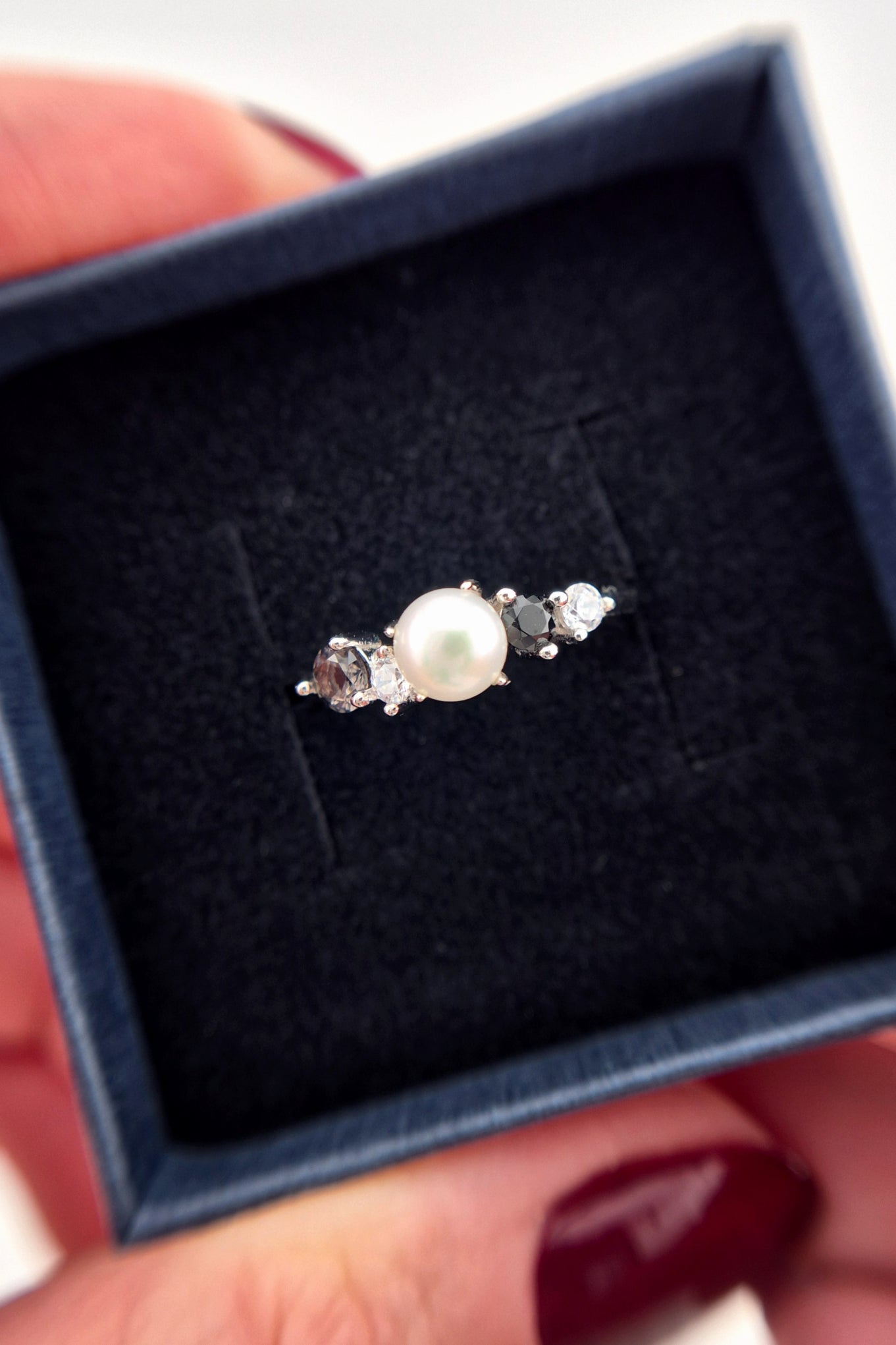 Perlen Ring, Perlenring, Pearl Ring, SIlber RIng, Silberring, Damenring, Pearl Ring - Perlen Ring mit schwarzem Spinell und grauem Nano Stein, Silber Ring Süsswasser Perlen Ring, fresh water pearl