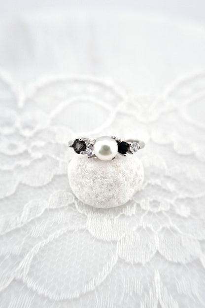 Perlen Ring, Perlenring, Pearl Ring, SIlber RIng, Silberring, Damenring, Pearl Ring - Perlen Ring mit schwarzem Spinell und grauem Nano Stein, Silber Ring Süsswasser Perlen Ring, fresh water pearl