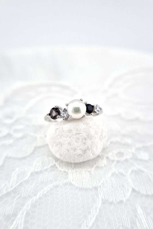 Perlen Ring, Perlenring, Pearl Ring, SIlber RIng, Silberring, Damenring, Pearl Ring - Perlen Ring mit schwarzem Spinell und grauem Nano Stein, Silber Ring Süsswasser Perlen Ring, fresh water pearl