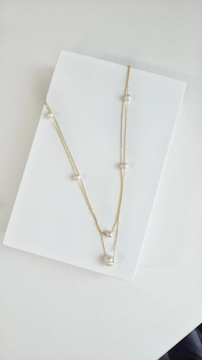 Perlen Halskette, Pearl necklace, Pearl double layer necklace, Perlen Kette, Perlenkette, Halskette, doppelstrang Perlenkette, Kette, goldene Halskette, Damenhalskette, Damenschmuck, Perlen Schmuck, Pearl Jewelry, baroqua pearl necklace, sweet water pearl necklace, collier perle, collana,  Silber Halskette, 925 sterling silber, sterling silver, jewelry, jewellery, bijou, bijoux, gioielli, accessoire, Schmuck, gold-plated, vergoldet, doree