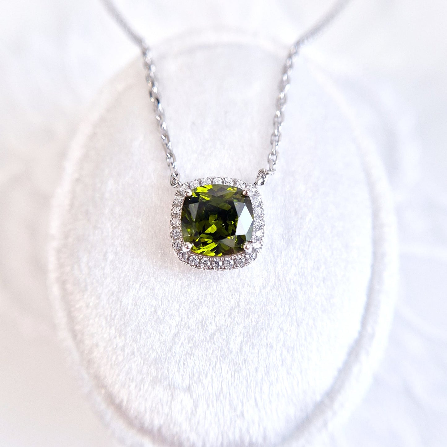Peridot Jewelry Set, Peridot Schmuckset - Ring, Ohrstecker und Halskette