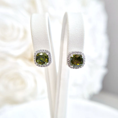 Peridot Stud earrings, Peridot Ohrstecker, puces d’oreilles, orecchini a perno