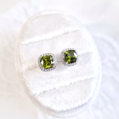 Peridot Stud earrings, Peridot Ohrstecker, puces d’oreilles, orecchini a perno