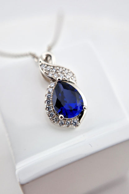 Saphir Halskette, Saphir Kette, Silber Kette mit Saphir Anhänger, Edelstein Kette, sapphire necklace