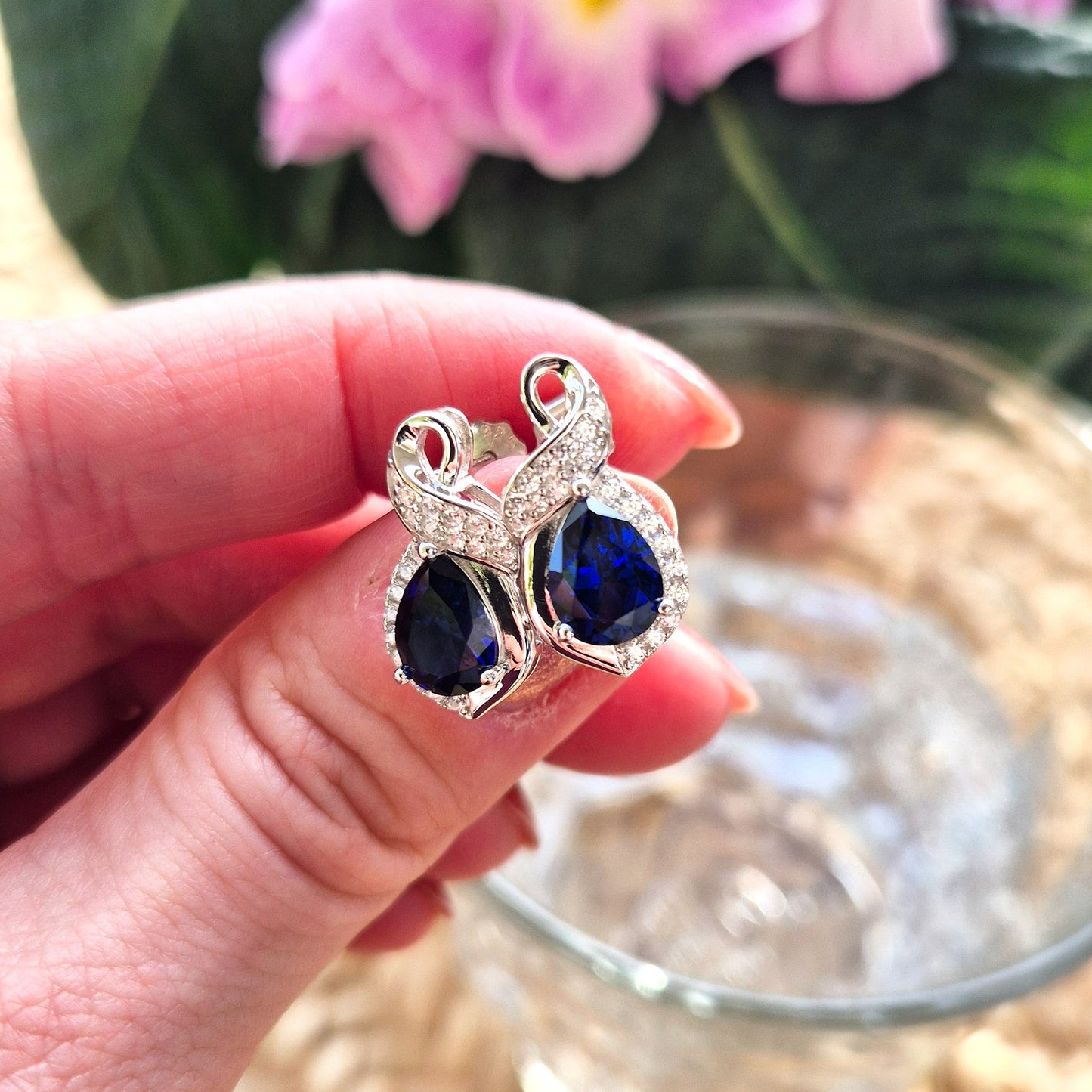 Saphir Ohrringe, Sapphire Earrings, Saphir Ohrstecker mit blauem Edelstein, Edelstein Ohrringe, Silber Ohrringe, Saphir Schmuck, Blau Saphir, royal blue sapphire earrings, stud earrings, Ohrstecker, Ohrringe, boucles, puces, boucles doreilles, orecchini, Schmuck, Jewelry, Jewellery, bijou, gioielli, Damenohrringe, Silberschmuck